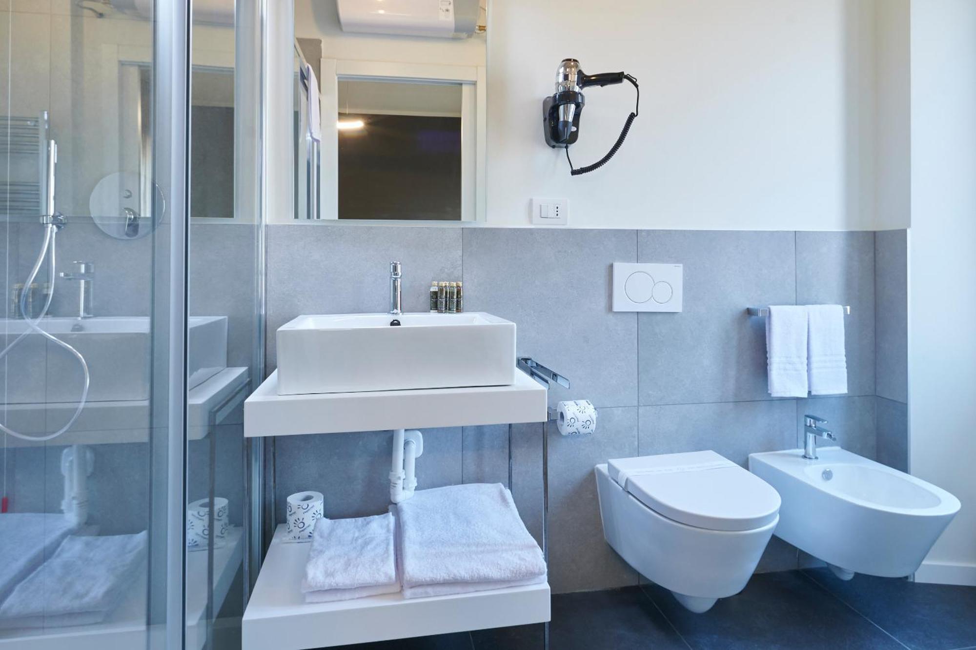 White Ribbon Hotel Милано Екстериор снимка